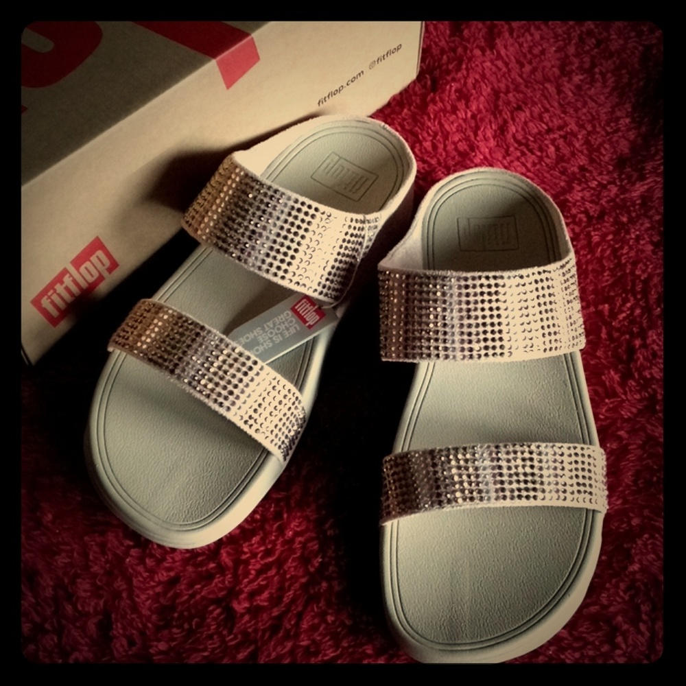 Brand-new fitflop gold slides